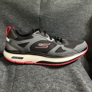 Skechers GO Walk Arch Fit Workout Walker Mens Size 12 Black Gray White Red